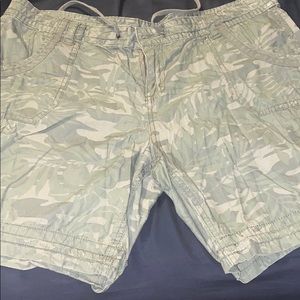 OP camouflage patterned shorts